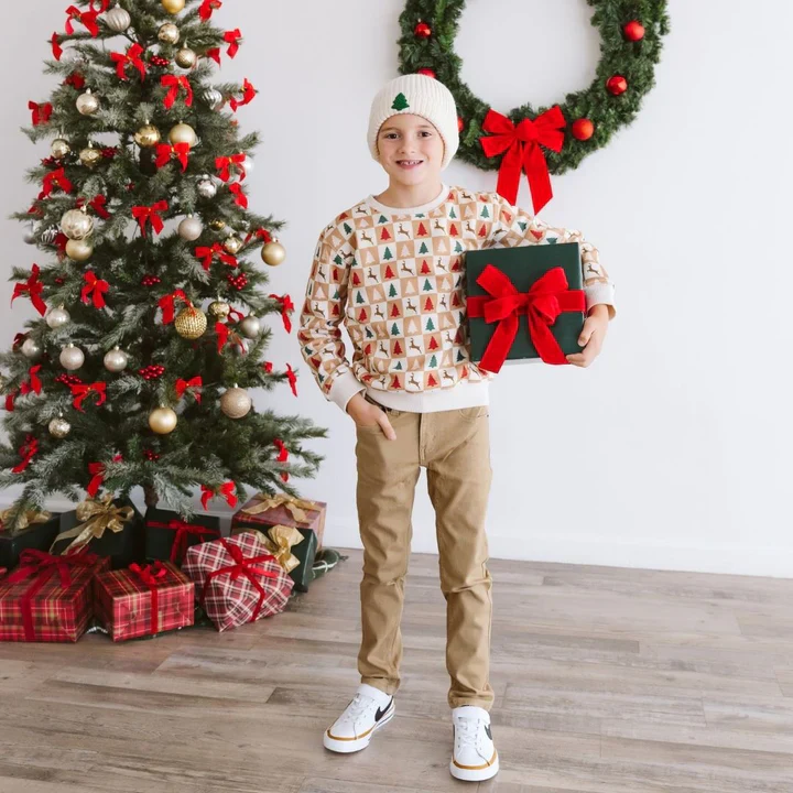 Cabin Christmas Sweatshirt - Image 3