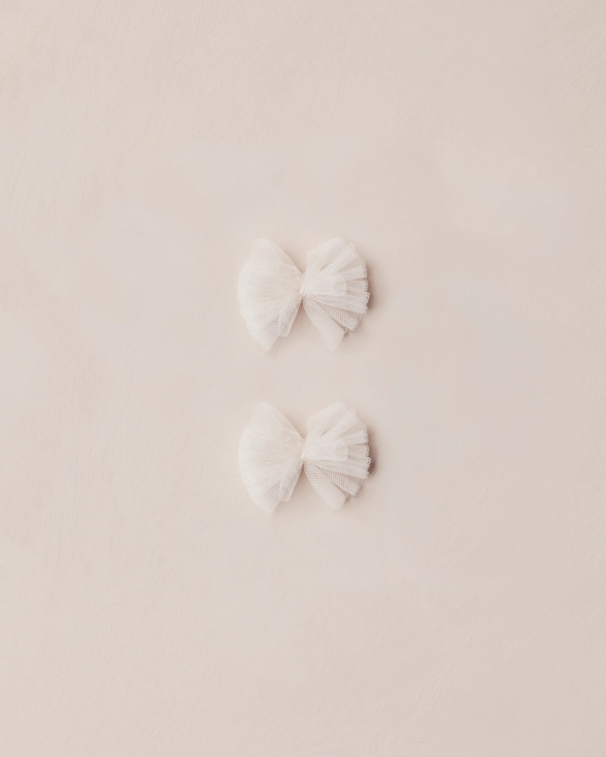 Ivory Flutter Tulle Clips
