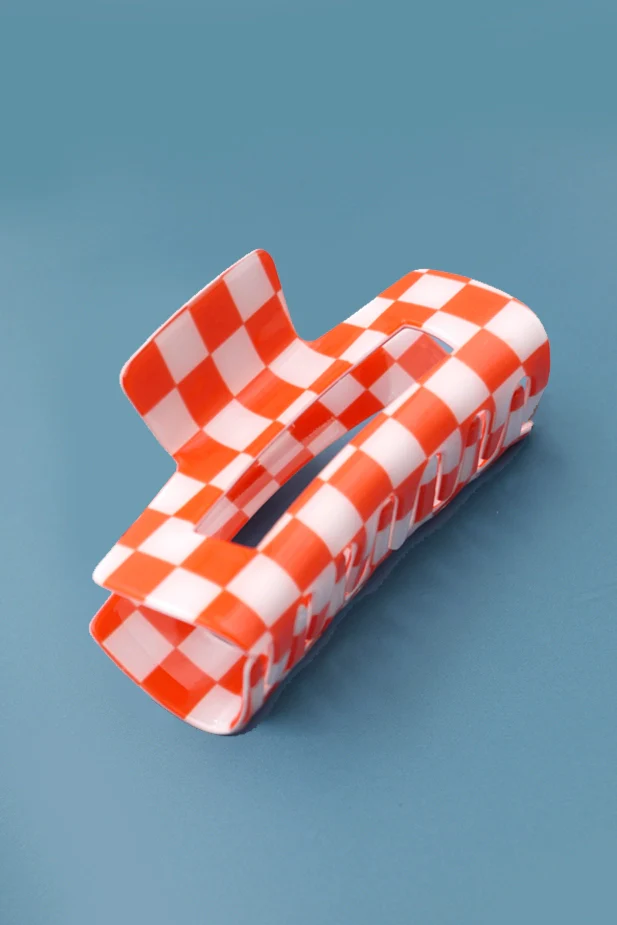 Jumbo Resin Checker Hair Claw Clips 4inch - Image 2